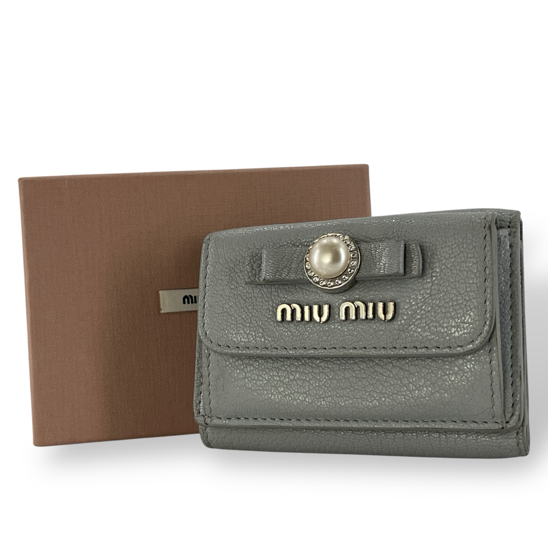 MIU MIU - ミュウミュウ 三つ折り財布 マドラス パール リボン