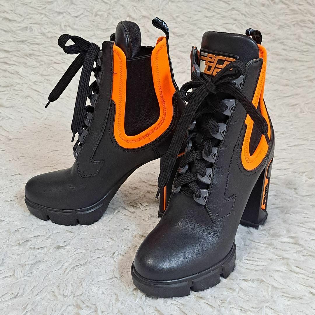 PRADA - 美品✨プラダ エンボスロゴサイドゴアブーツ レザーバイカラー