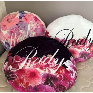 Rady（クッション）のフリマアイテム一覧