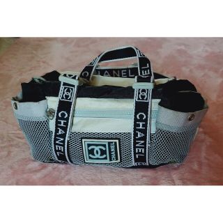 CHANEL（ボディバッグ/ウエストポーチ）のフリマアイテム一覧