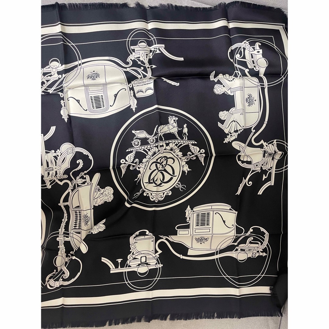 HERMES - 値下げ！新品未使用 エルメス 新作 カレH 80 《エクス