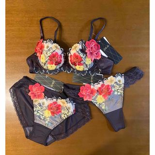 2038332229.jpg?1695571813