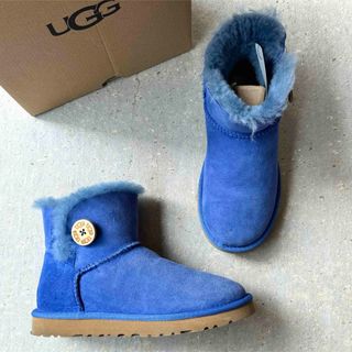 UGG（ブーツ ・ ブルー・ネイビー/青色系）のフリマアイテム一覧