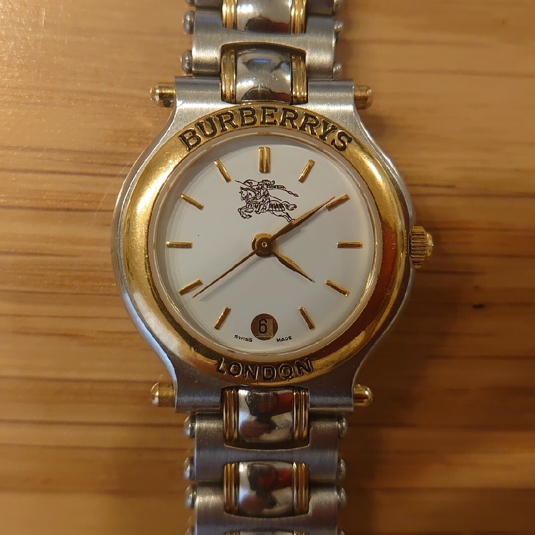 BURBERRY - お手頃価格BURBERRY バーバリ腕時計 レディース 2000の通販