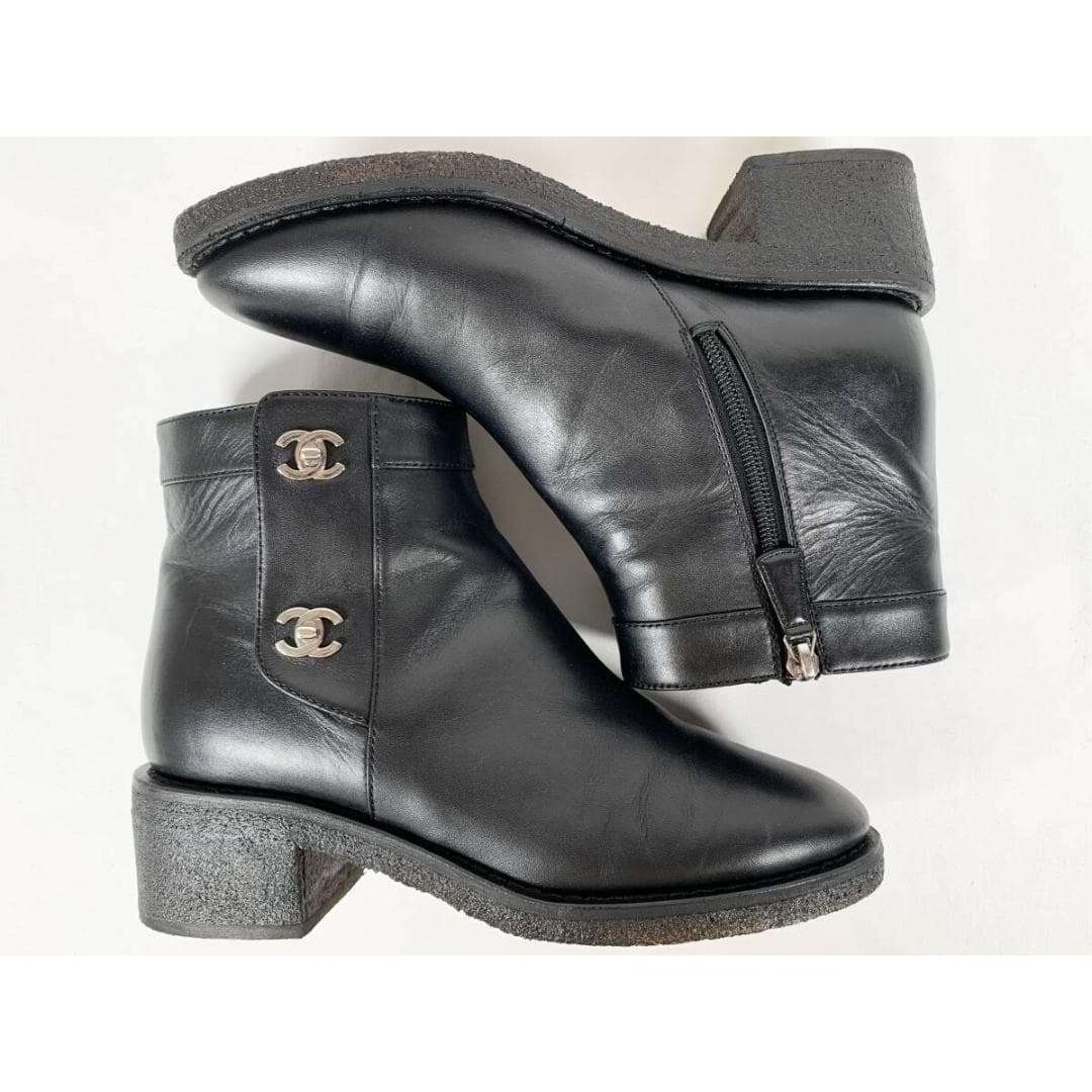 CHANEL - 【正規】極美品 シャネル CHANEL ターンロック ショート