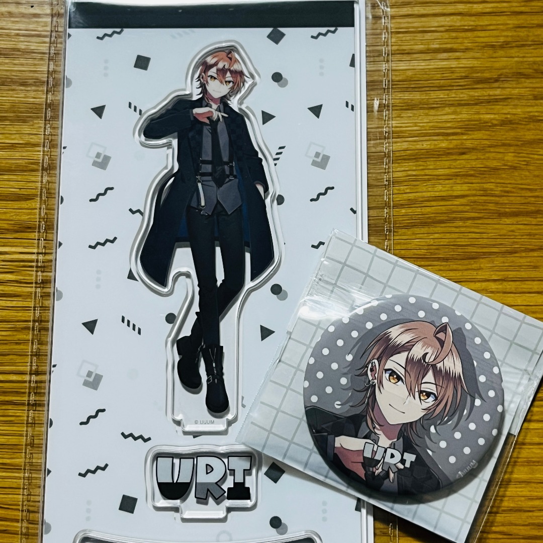 カラフルピーチ ミュージアム うり アクスタ 缶バッジの通販 by ぽん