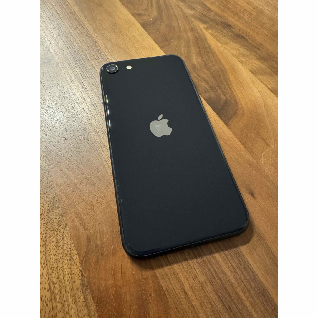 iPhoneSE 第3世代(SE3) ブラック 64GB SIMフリー ジャンクの通販 by R
