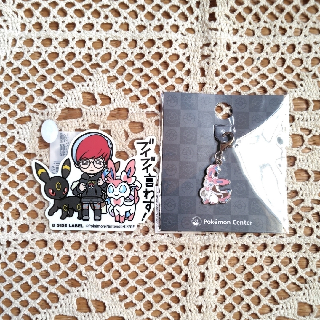 ポケモン - ポケモン ボタン&ニンフィア（ブラッキー） ステッカー