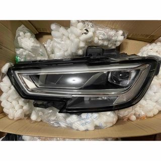 AUDI - アウディ純正 ドアエントリーライト ゲッコー&フォーリングスの