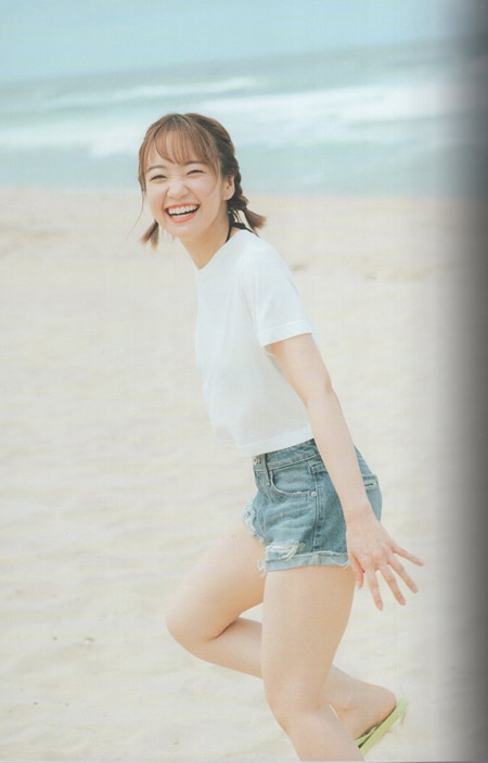 大橋彩香 直筆サイン本「大橋彩香写真集 らしさ」