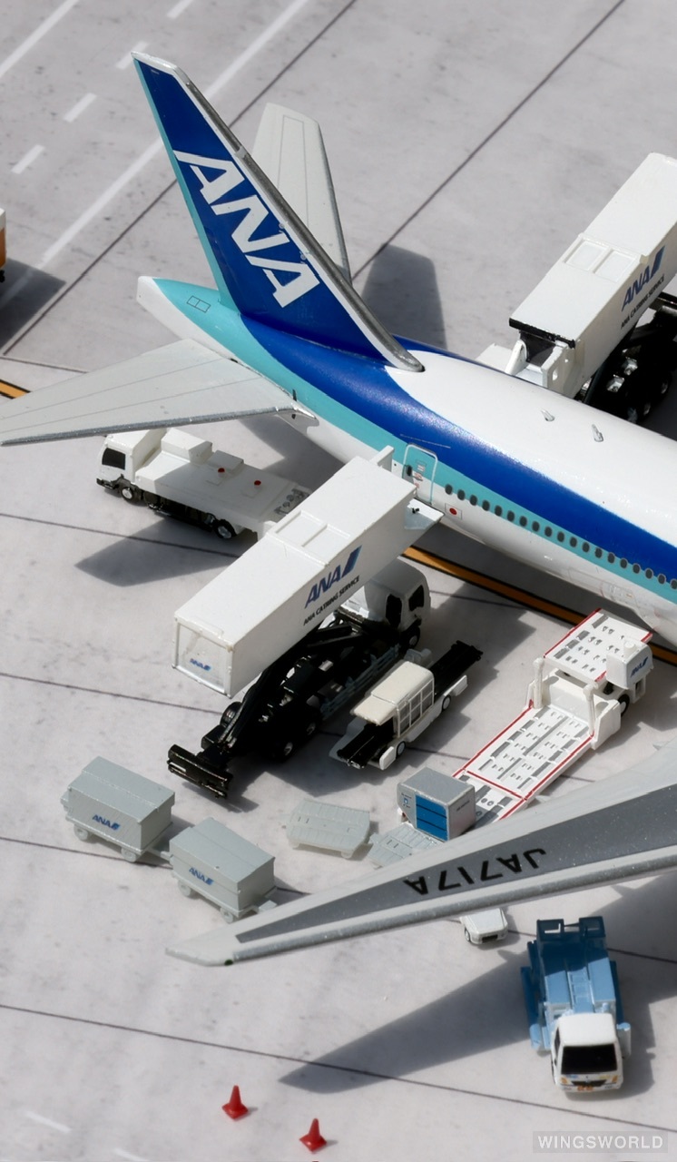 Phoenix 1:400 Boeing 777-200ER ANA 全日空PH04411 JA717A 的点评