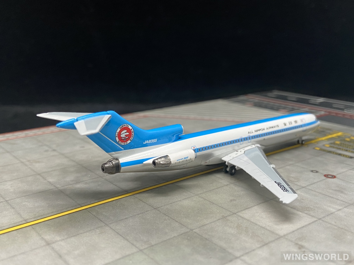 AeroClassics 1:400 Boeing 727-200 ANA 全日空ACJA8355 JA8355 的照片