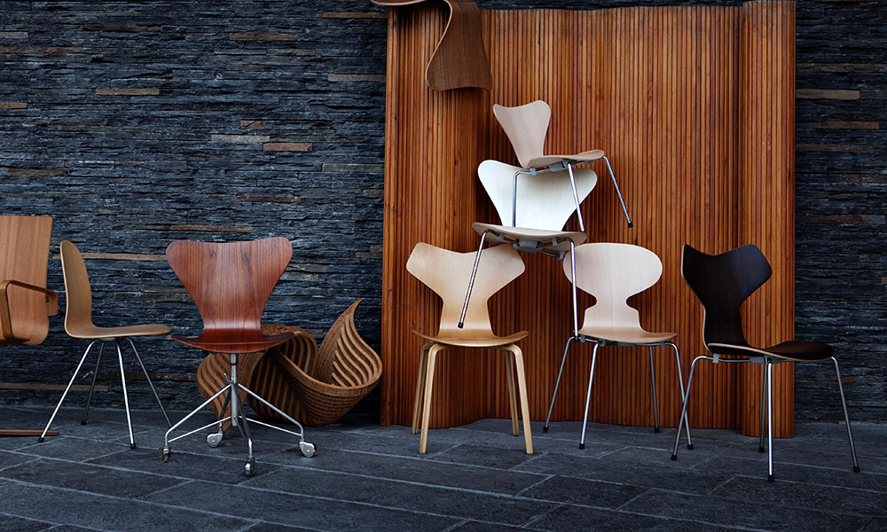フリッツ・ハンセンのプライウッドチェアミニマルな美しさに心惹かれる
