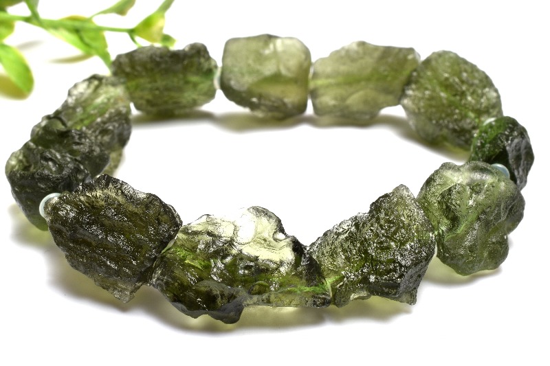 1点物】AAAA☆宇宙のパワー モルダバイト隕石 16-23x13-15mm 原石