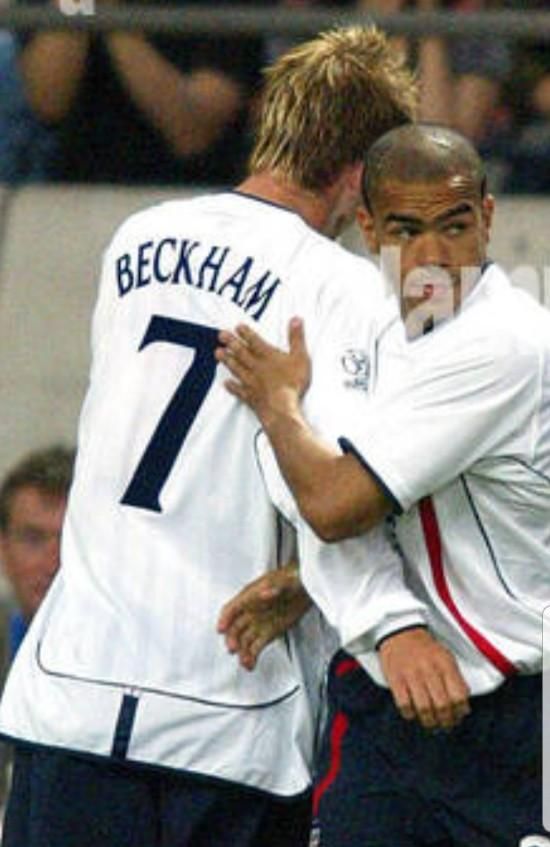 イングランド代表（H）2002 W杯 長袖 ベッカム＃7 MTD刺繍、50th