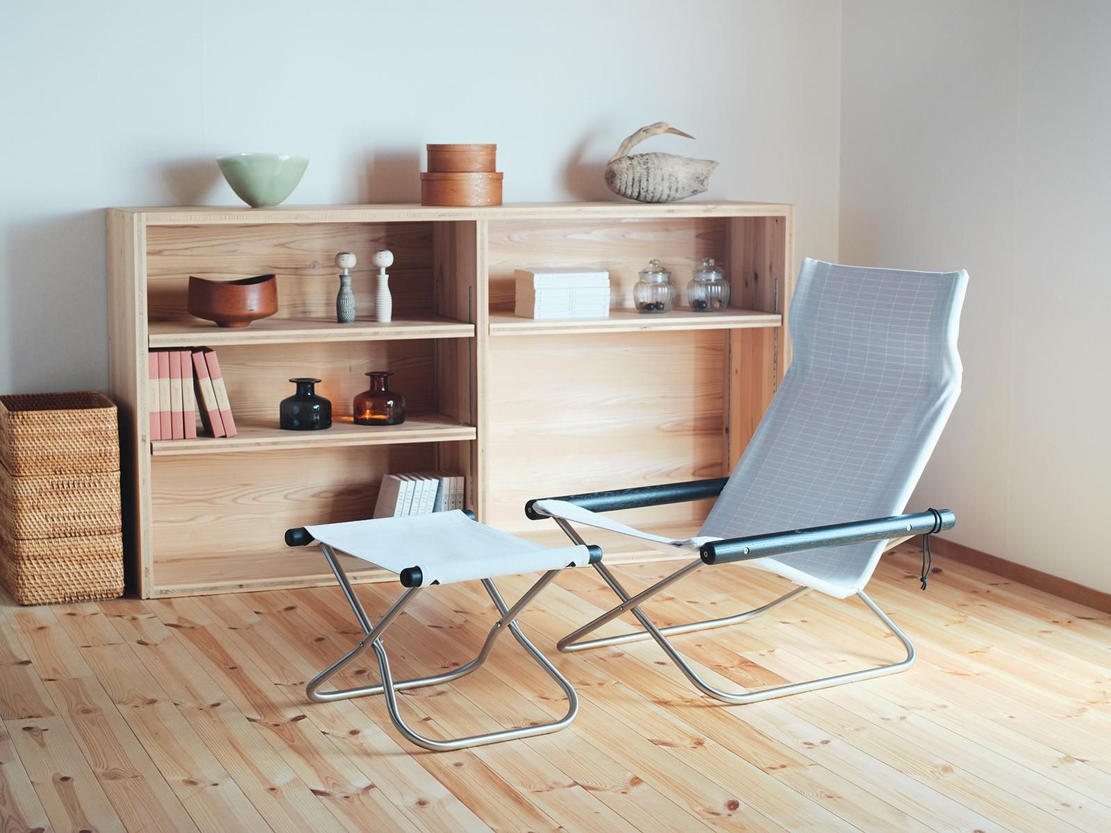 極美品】ニーチェアエックス＋オットマンニーファニチア製