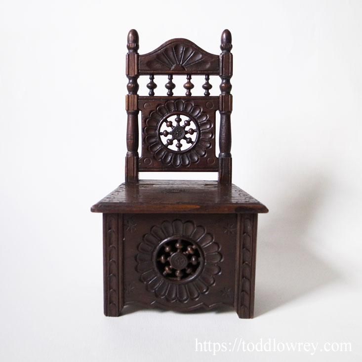 ケルトとブルターニュを感じるオークの椅子 / Vintage Hand Carved