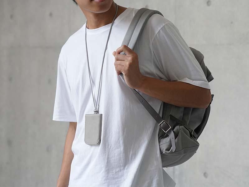 コモド・リベルタ｜首から下げられる小さなお財布 - ULYSSES