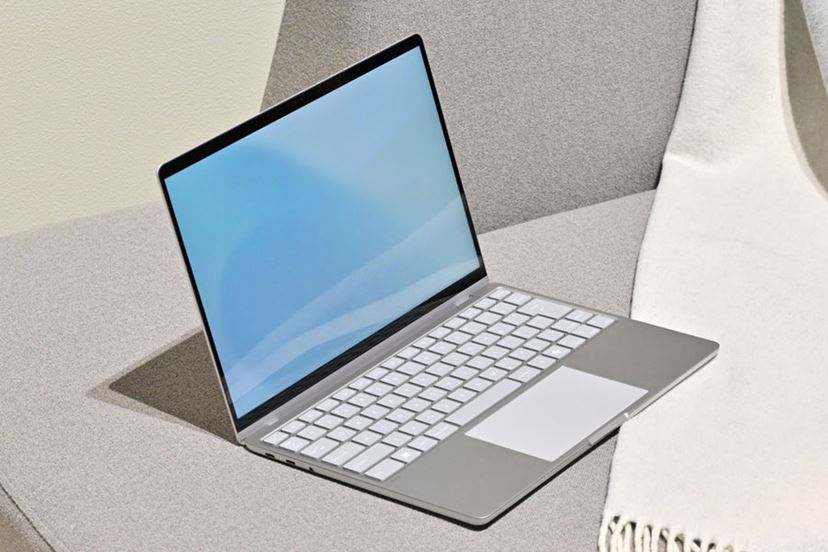 富士通「FMV」がブランドリニューアル！ 第1弾モデル「FMV Note C」も