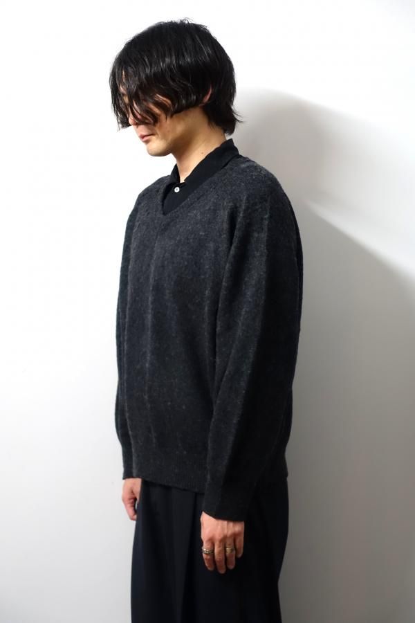 URU(ウル)/V NECK KNIT/CHARCOAL 通販 取り扱い-CONCRETE RIVER