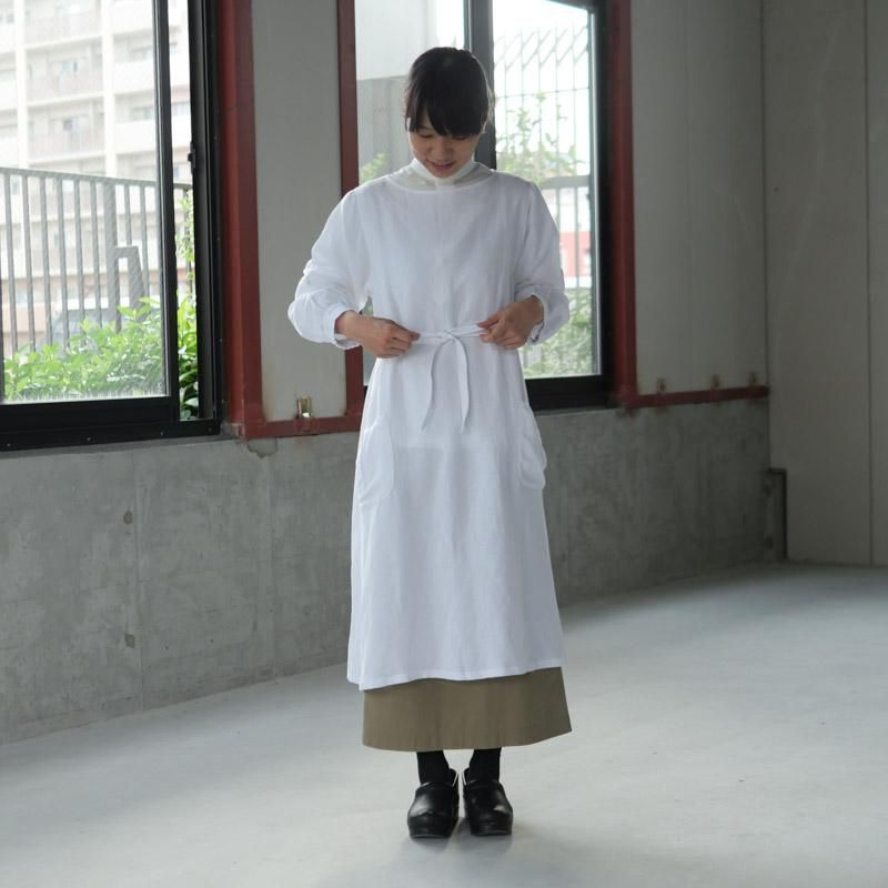 割烹着にもワンピースにもなるエプロン 【＆cocochi】