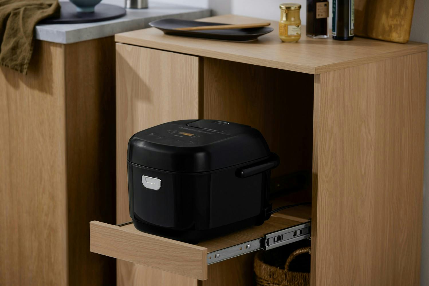 アイリスオーヤマ ジャー炊飯器 5.5合 ブラック シンプル マイコン式