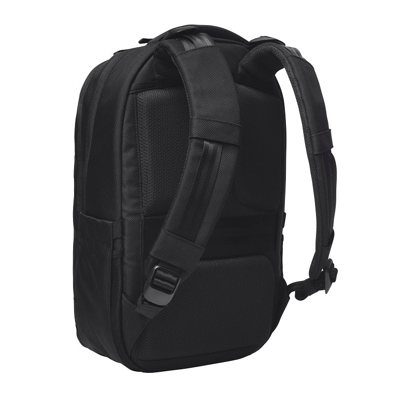 トラックスバックパック18(Tracks Backpack 18L) -黒(ブラック)-軽量