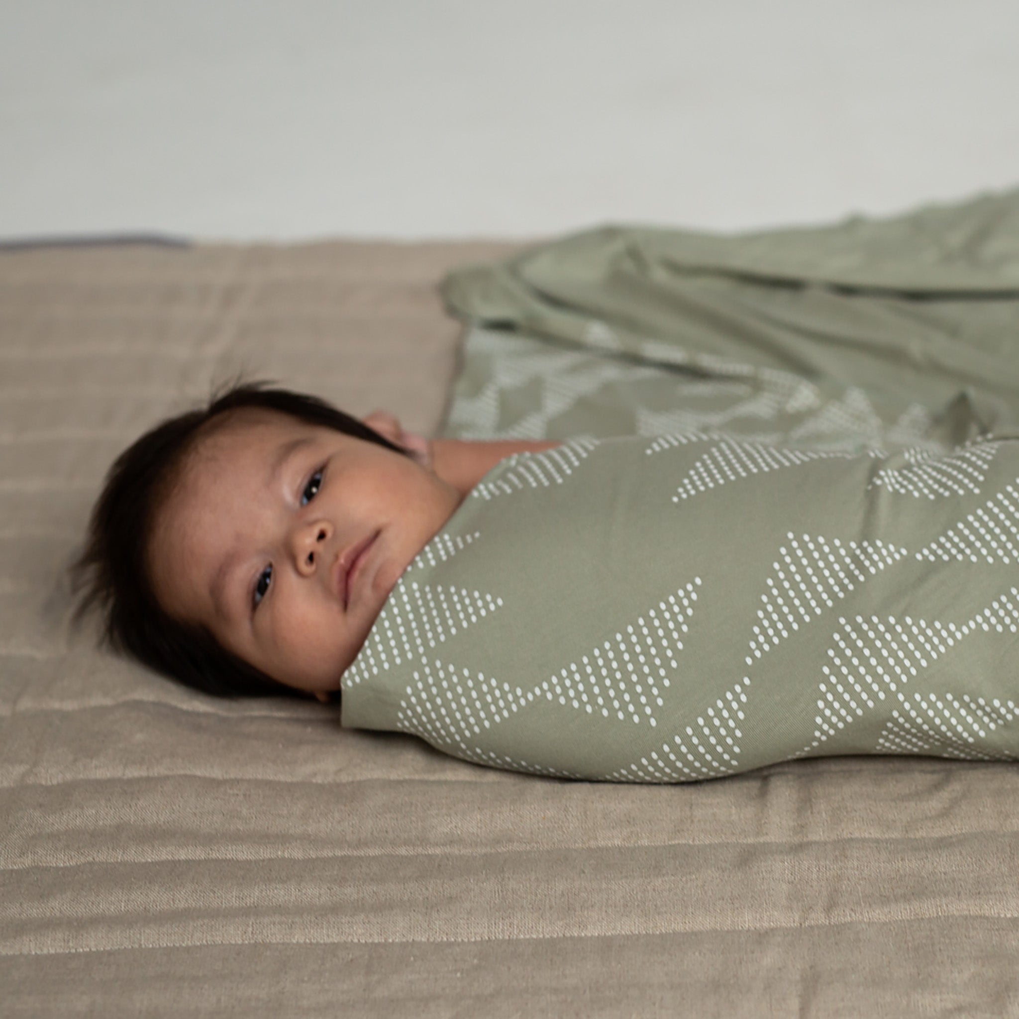 Niiwin Swaddle Blanket - Sage – Indigo Arrows