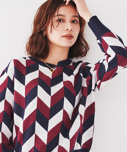 着映え／すっきり丈】ジオメトリック柄ジャカードニット