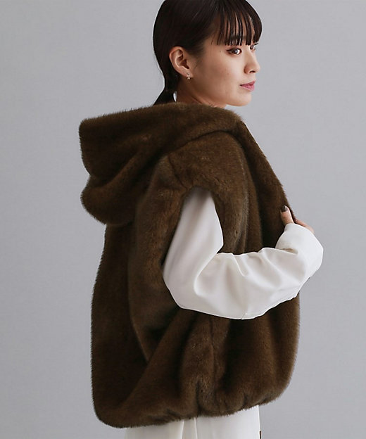 es】ミンクライクフェイクファーフードベスト【洗える