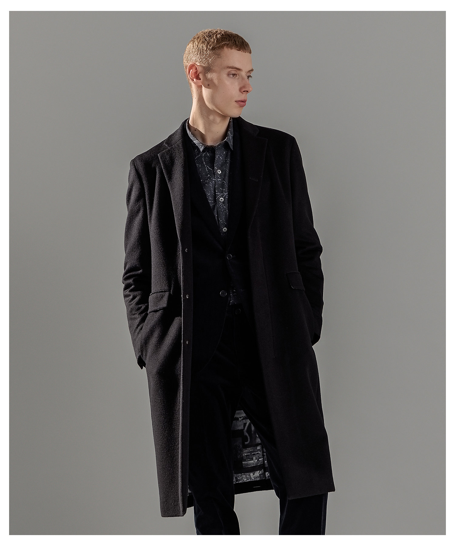 グロッシーウール チェスターコート ＜裏地：フォトコラージュプリント