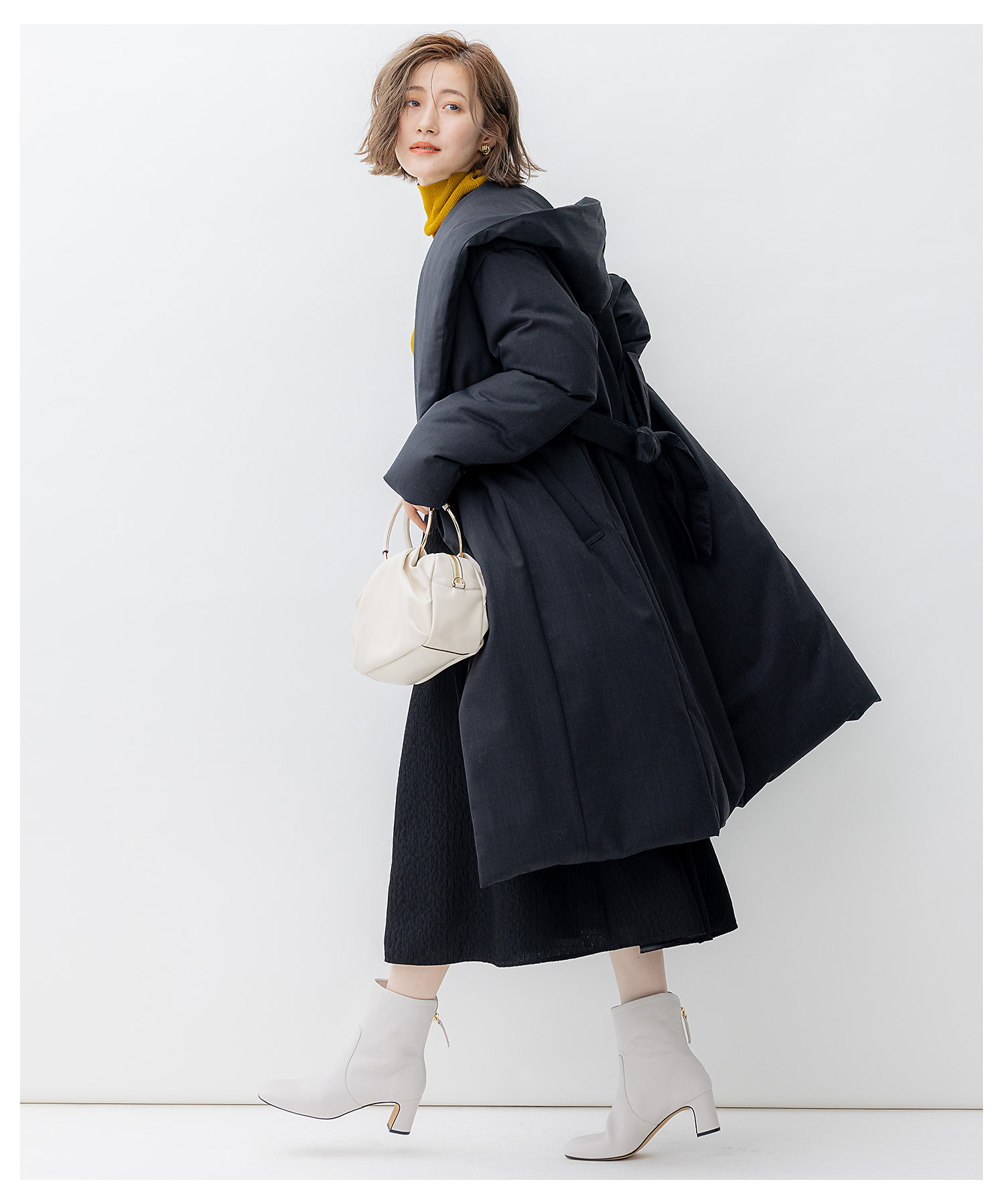 滝沢眞規子さん着用】リュクスダウン ガウンコート