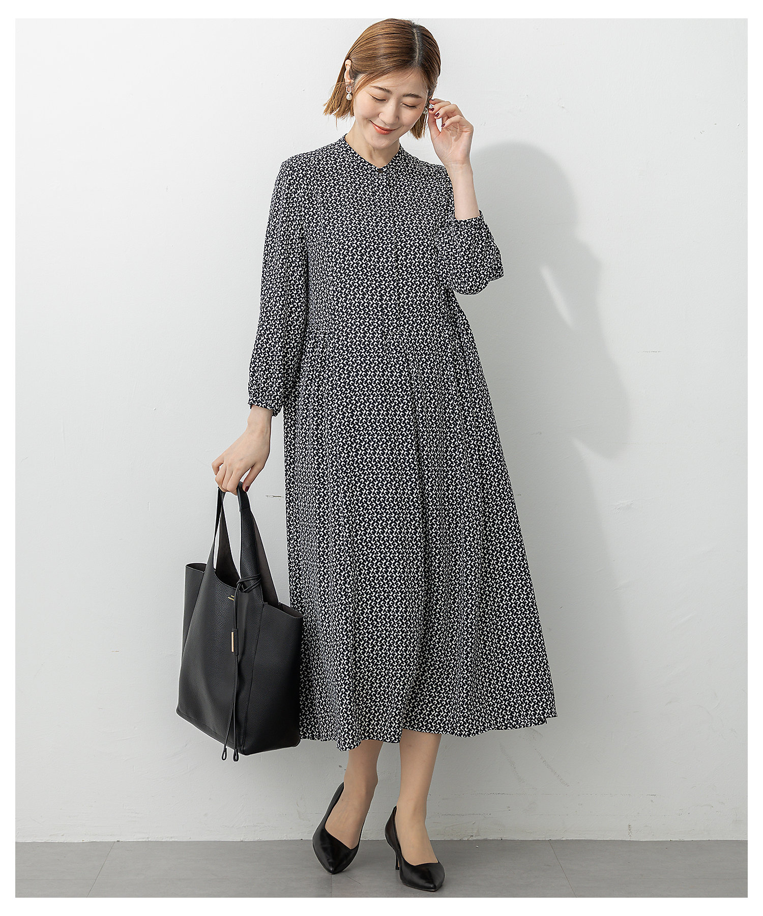 洗える】モダンジオメトリックプリント ワンピース