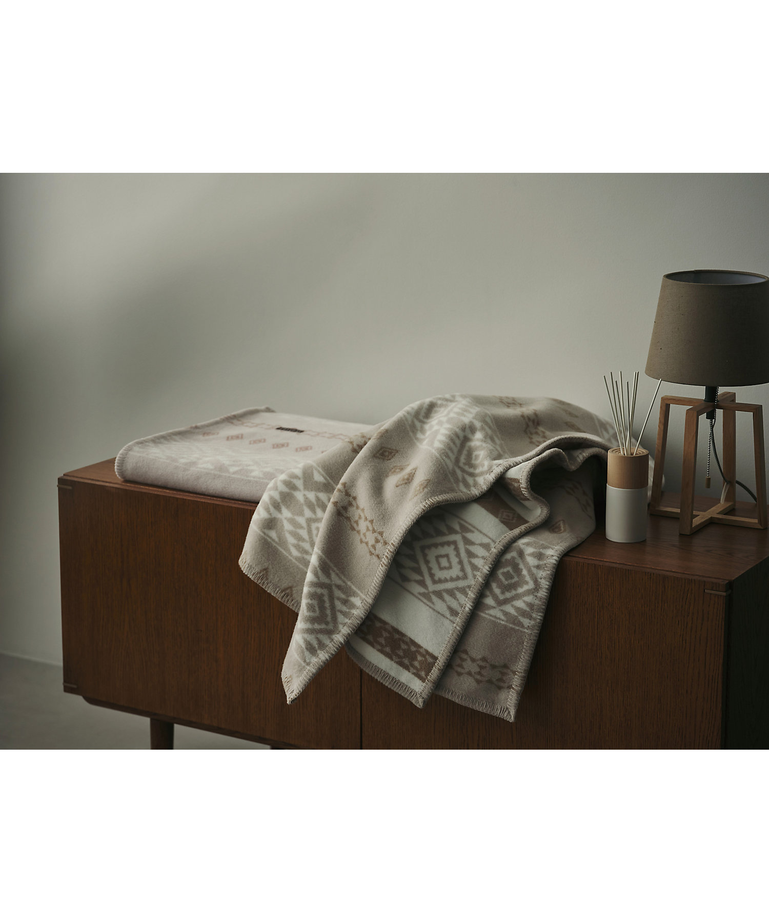 イトリエ シルク混ブランケット（毛羽部分）（FQ03144008