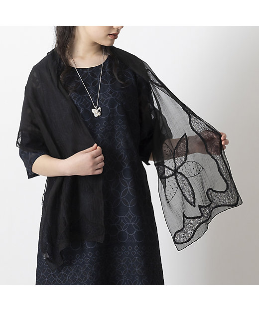 フラワー刺繍 シアーストール（50162302） | Liliane Burty