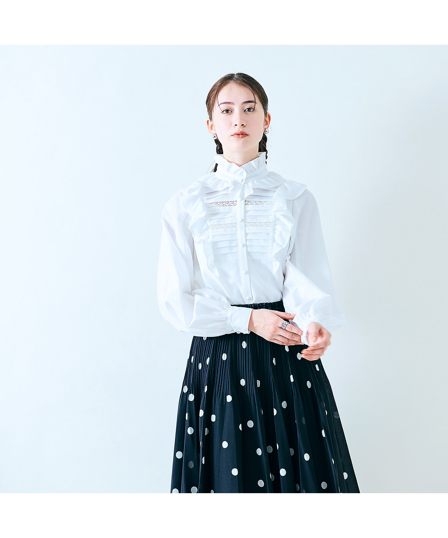 フリルカラー胸元タックブラウス（83032504） | Rose Tiara