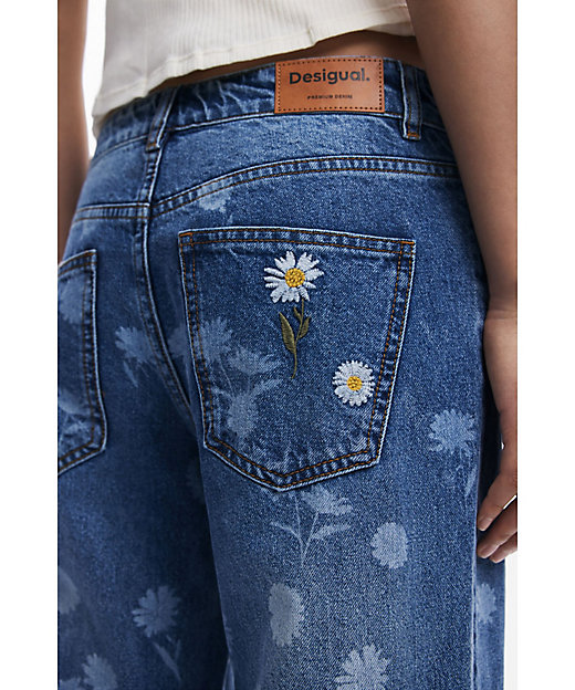 デイジーのストレートデニムパンツ 25WWDD16 | Desigual