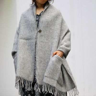 ウールストール ゴットランドグレー 2ポケット ボタンつき グレー