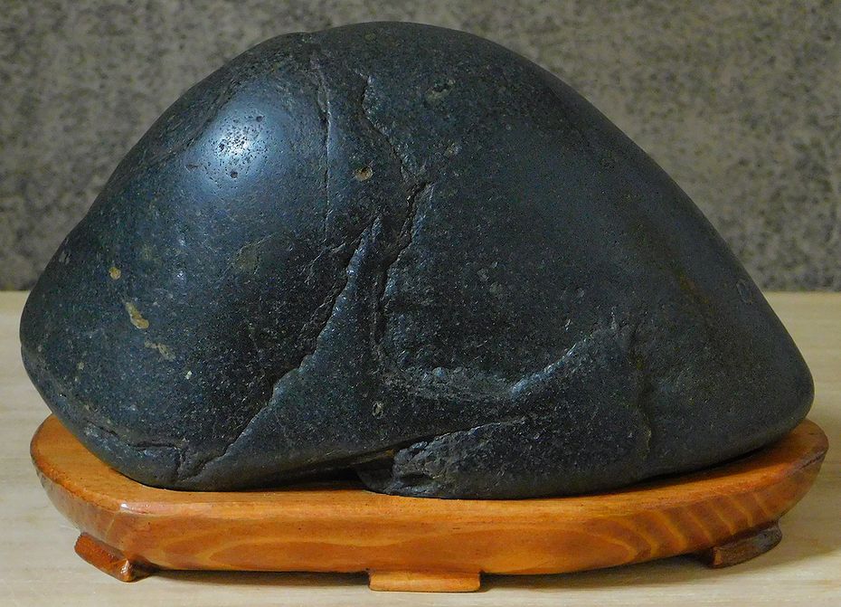 緋山酔恭「山水石美術館」 全国の水石・美石を紹介 『抽象石・心象石』