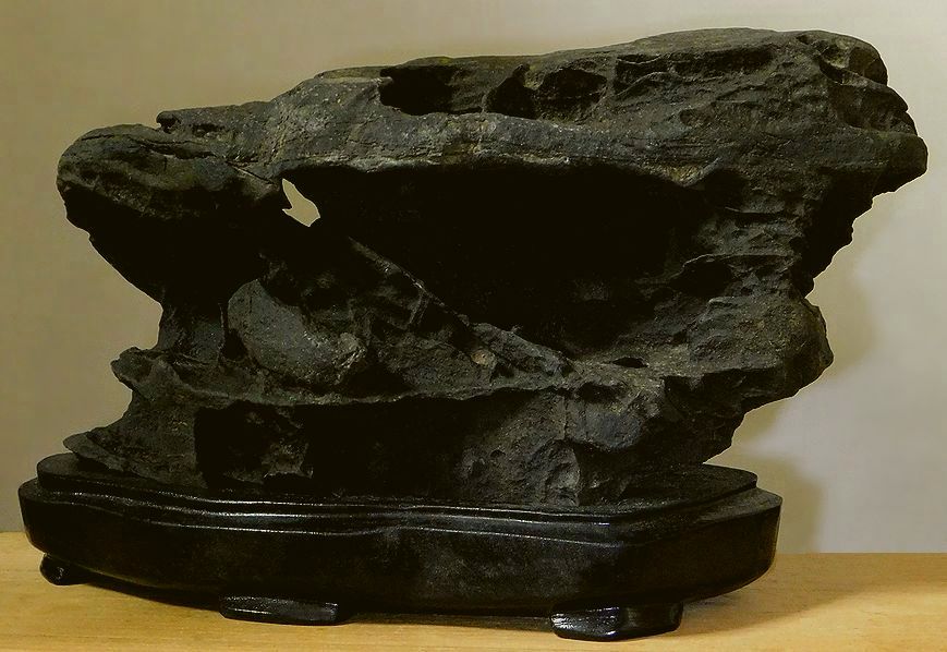 緋山酔恭「山水石美術館」 水石・美石を紹介 金山石・誉平(ポンピラ)石