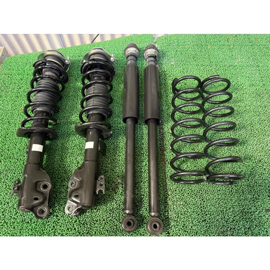 250605-E7 美品 タントカスタムRS LA600S 純正サスショック 1台分