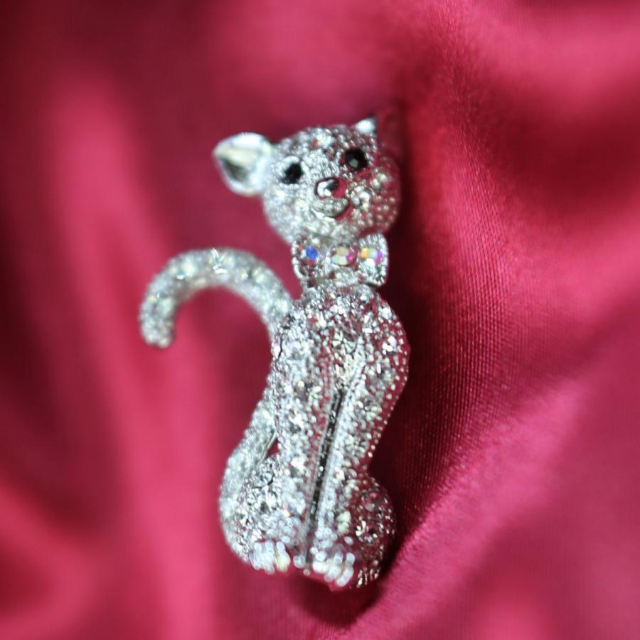 SWAROVSKI（スワロフスキー） ブローチ レディース 猫 ねこ ネコ