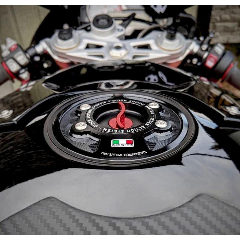 TKTMPR03 TWM製タンクキャップ KTM 1290SUPER DUKE R(14-21) クイック