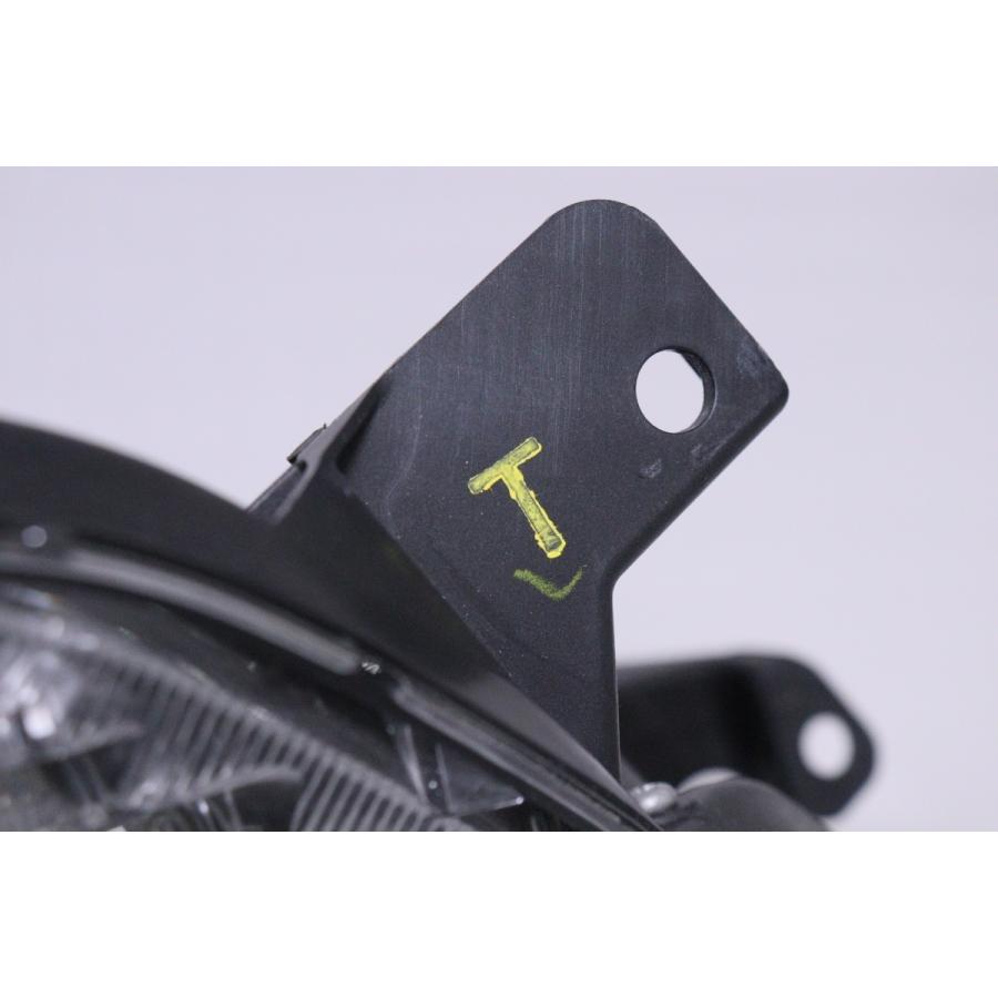 ハリアー 13-1966☆美品☆後期 LED ASU60W ハリアー☆右ヘッドライト