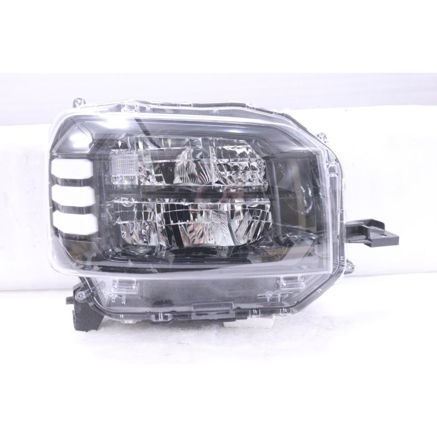 2X-2027☆【値下】LED LA900S タフト X☆右ヘッドライト KOITO 100