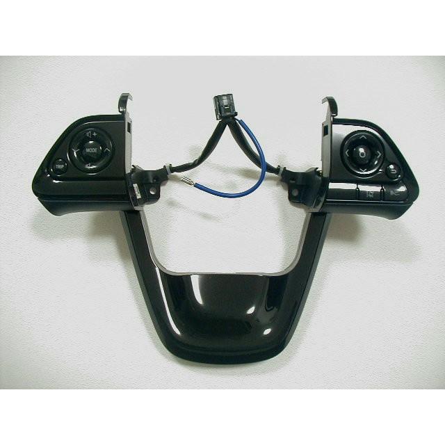 トヨタ（TOYOTA） トヨタ純正 ステアリングスイッチ [ピアノブラック