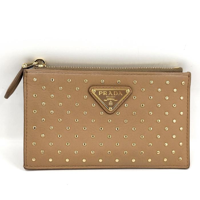 PRADA（プラダ） フラグメントケース カードケース スタッズ レザー