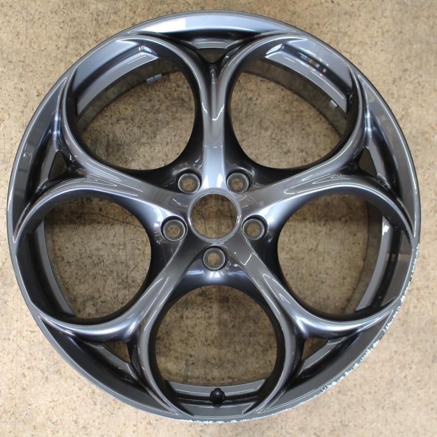 アルファロメオ（ALFA ROMEO） ジュリア クアドリフォリオ 純正 19