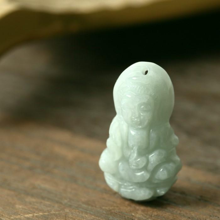 翡翠 お守り 観音様 jade ミャンマー 原石 ひすい ヒスイ