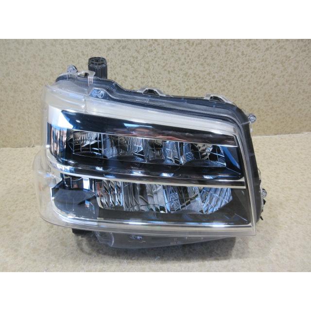 ダイハツ ハイゼット S700V 純正 LED 右 ヘッドライト 刻印：エR 81130